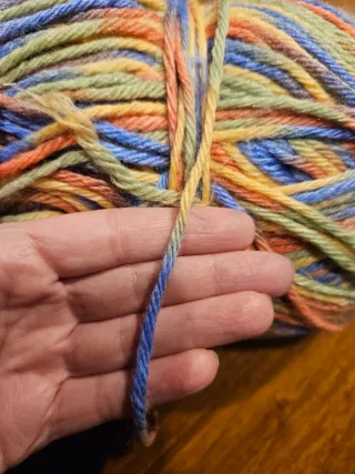 Gomitolo lana multicolore