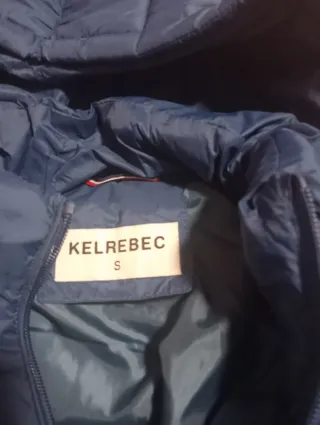 Cazadora acolchada azul