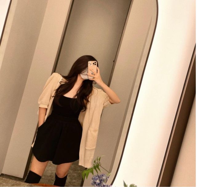 SHORT ACAMPANADO NEGRO (XXS)