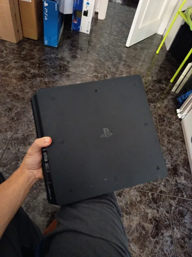PS4 SLIM 500GB