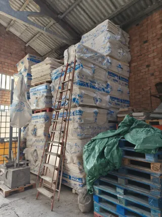 Herramientas de construcción y jardinería