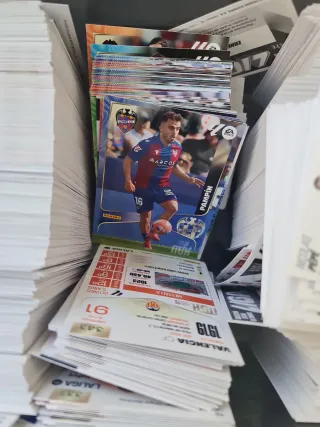 Lote cromos Este y Megas 25/26