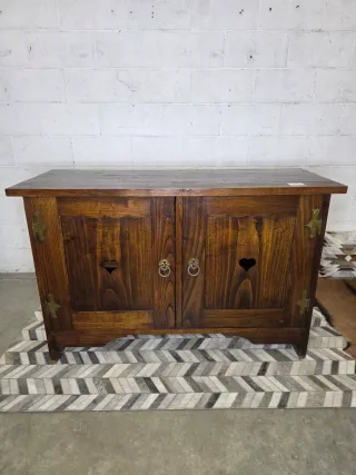 Aparador colonial diseño corazones