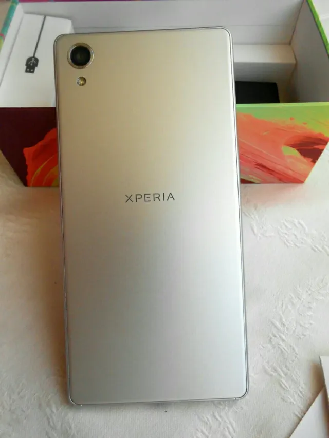 Sony Xperia X
