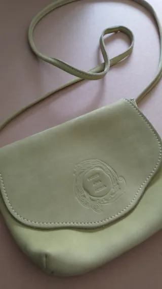 Bolso de piel verde