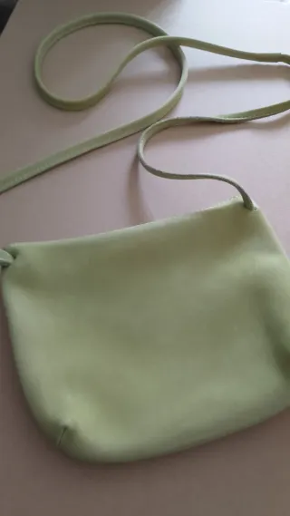 Bolso de piel verde