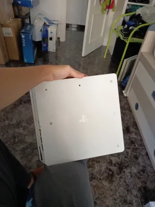Ps4 SLIM 500GB BLANCA