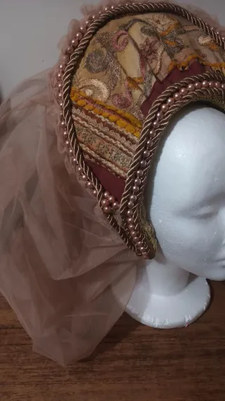 Tocado Medieval Oro y Rosa