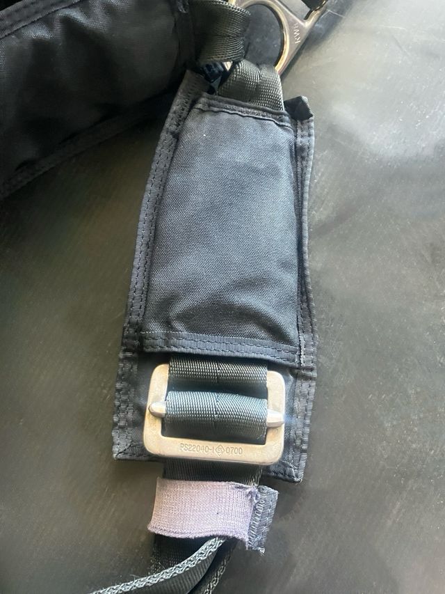 Contenedor de Paracaidismo Vector 350M con Reserva