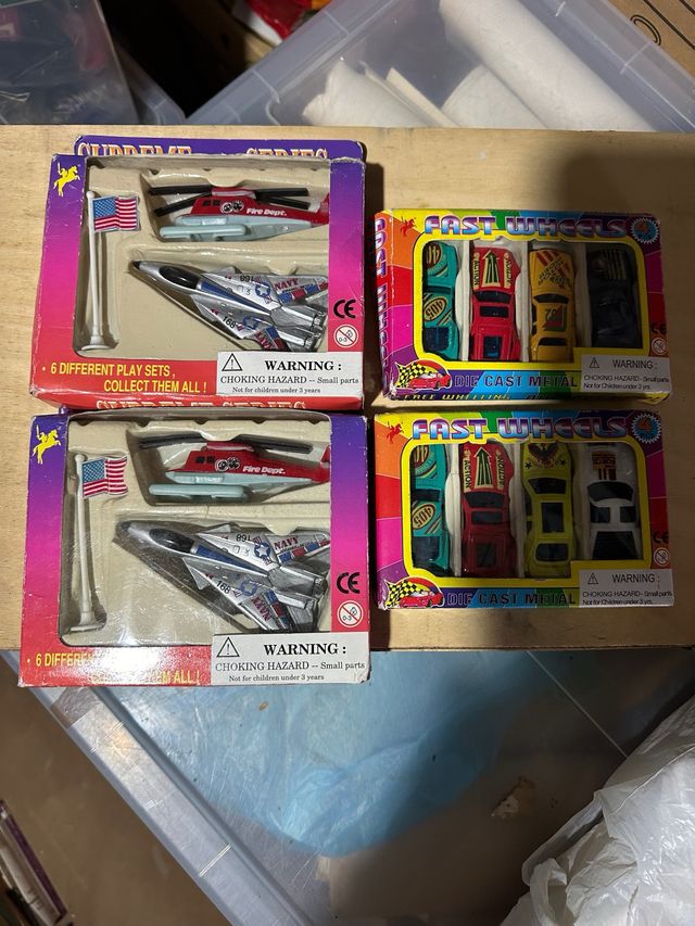 Lotto 4 Scatole Giocattoli Fast Wheels e Supreme