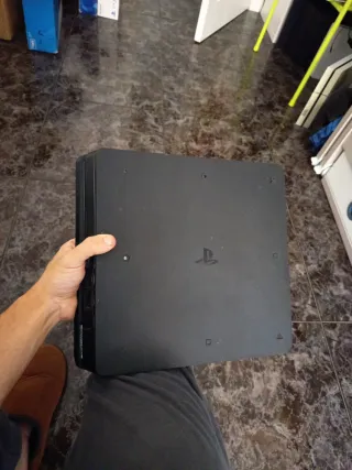 PS4 SLIM 1TB