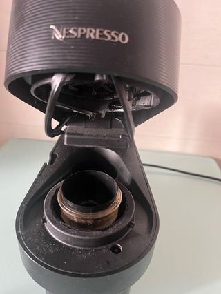 Cafetera Negra Nespresso VertuoPop