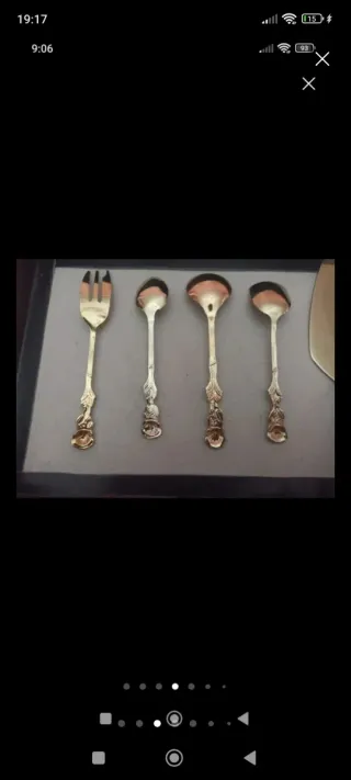 Set di posate per dessert dorate