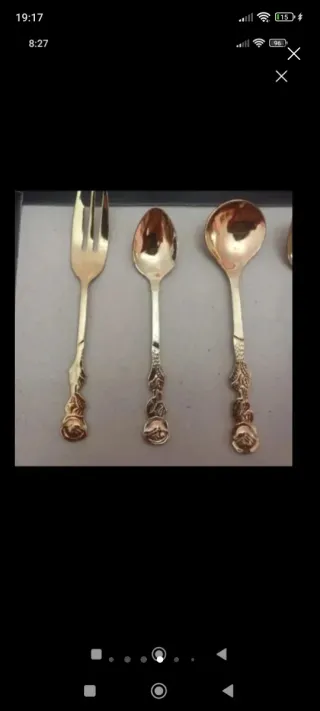 Set di posate per dessert dorate