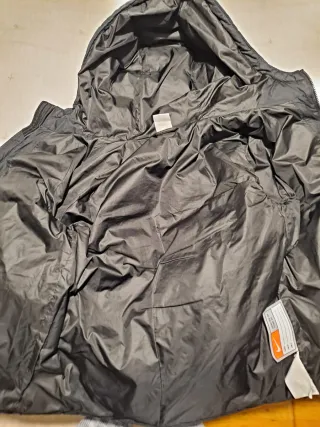 Chaqueta Nike Negra con Capucha