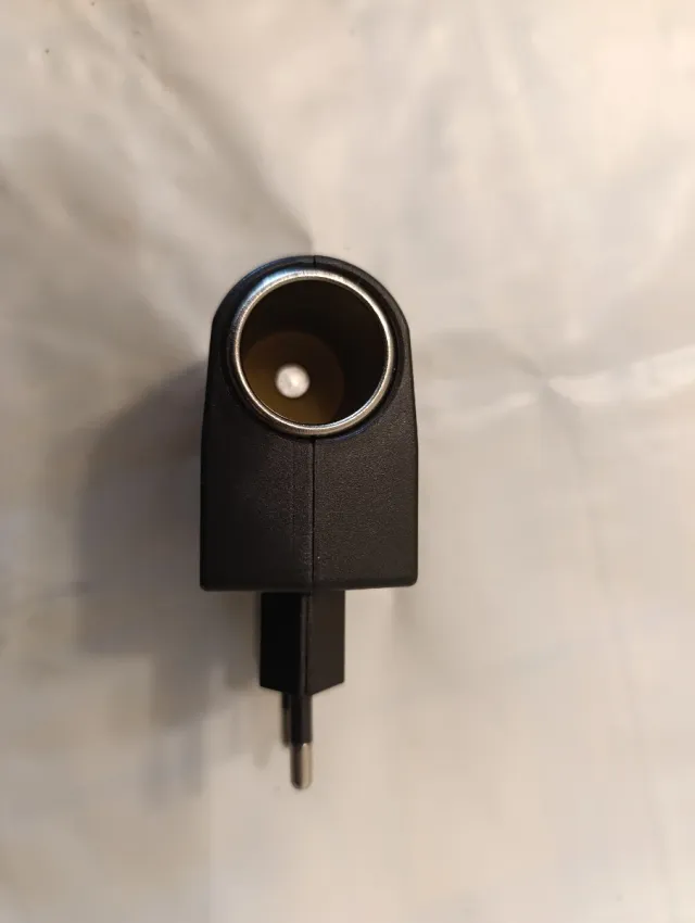 Adattatore da presa a accendisigari auto LEER