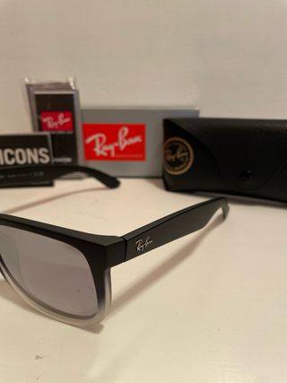 Occhiali Ray Ban Justin neri e grigi