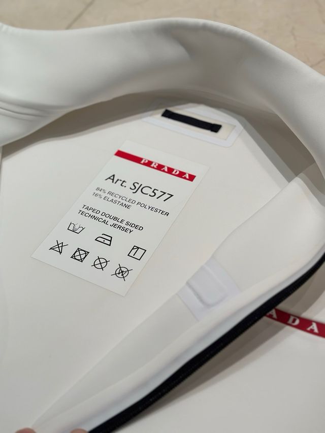 Chaqueta Prada Talla M Blanca