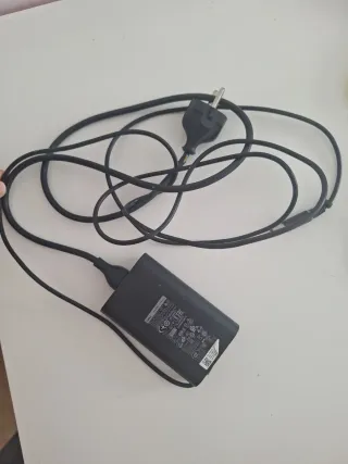 Cargador Dell 65W
