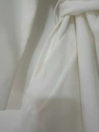 Abrigo paño fino blanco cinturón
