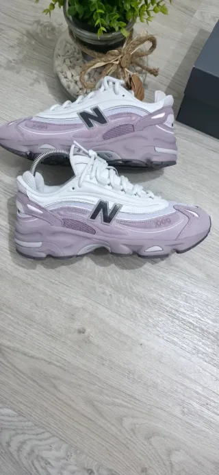 New Balance N1000 Ice Wine Rosa Blanco