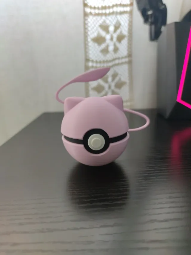 PokeBall Mew
