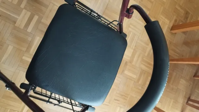 Andador para ancianos, Modelo escorial