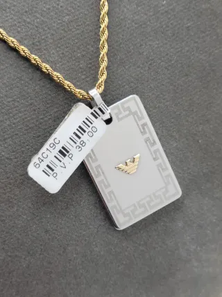 Collar elegante acero quirúrgico y chapado en oro