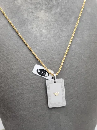 Collar elegante acero quirúrgico y chapado en oro