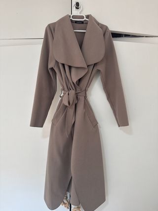 Abrigo fino Boohoo talla única