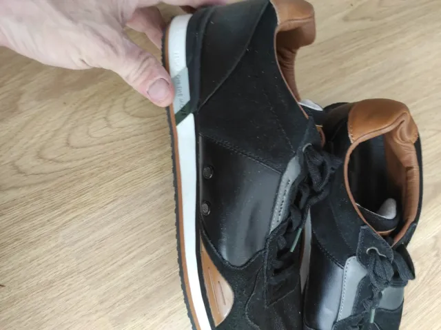 Zapatillas Kappa Negras y Marrones