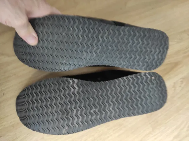 Zapatillas Kappa Negras y Marrones