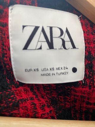 Sobrecamisa cuadros Zara con flecos
