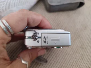 Cámara Digital BenQ DC E63+ 6MP