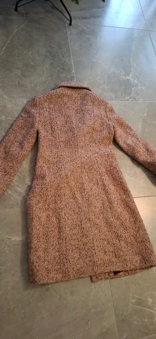 Abrigo de paño mujer Zara rosa tweed