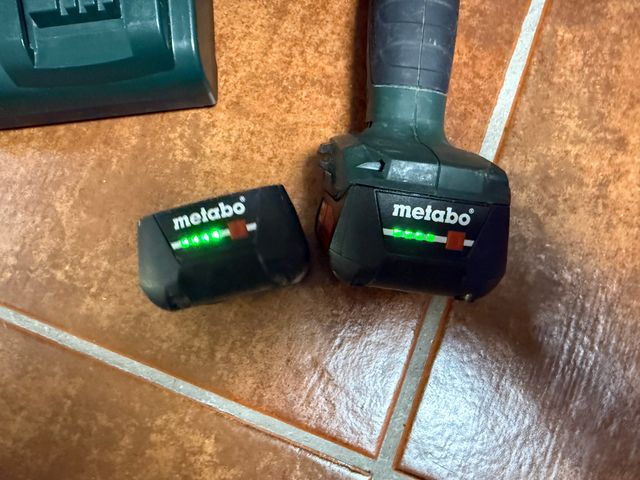 Mini amoladora Metabo PowerMaxx CC 12 BL, 12V