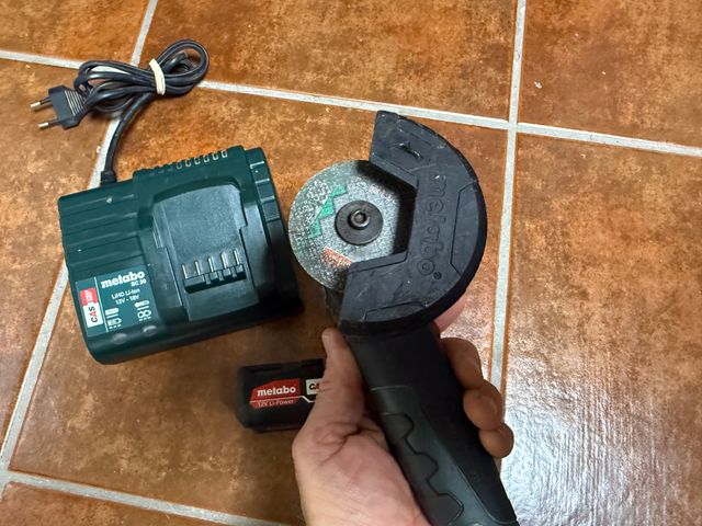 Mini amoladora Metabo PowerMaxx CC 12 BL, 12V