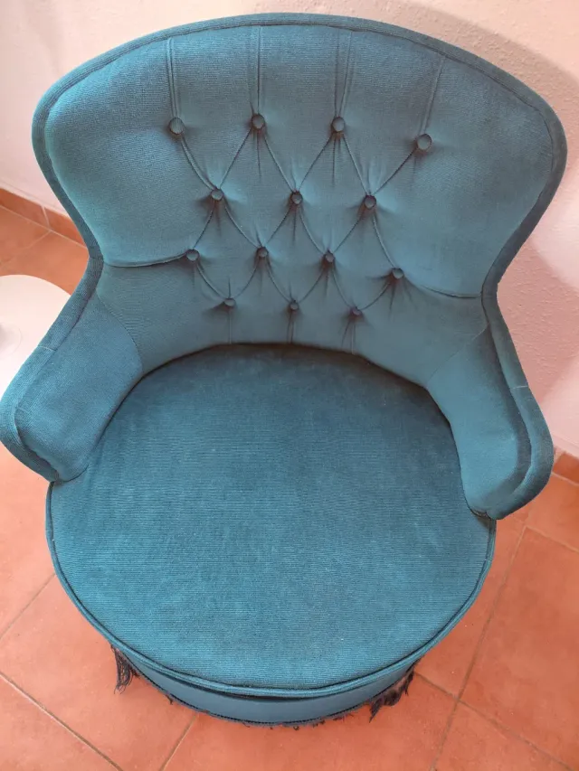 Sillón terciopelo azul pato