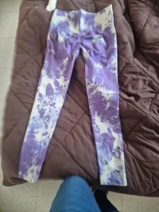 Leggings Push Up Talla M Morado y Blanco