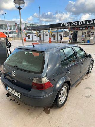 Volkswagen Golf 2003