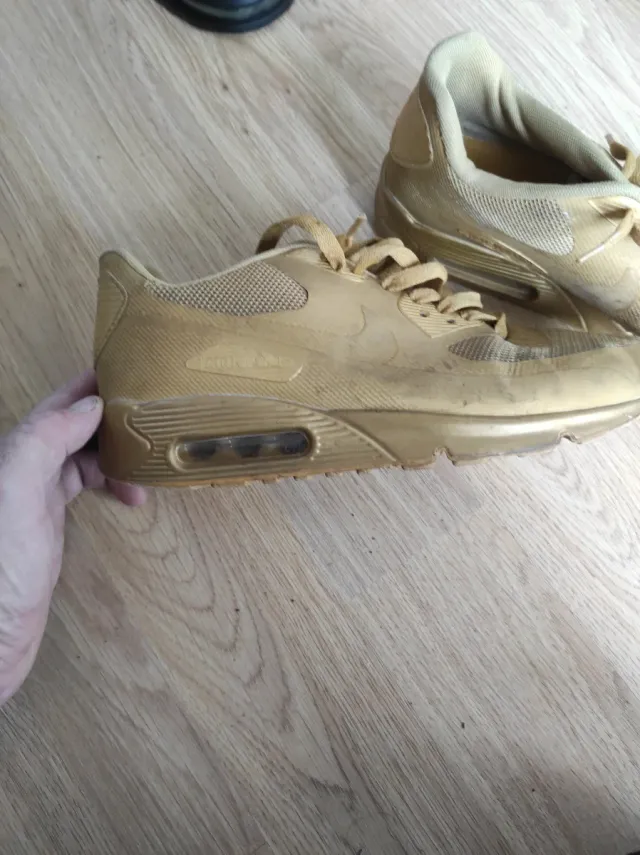 Zapatillas Nike Beige/Dorado