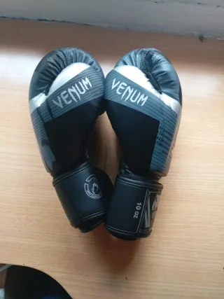 Guantes de boxeo Venum