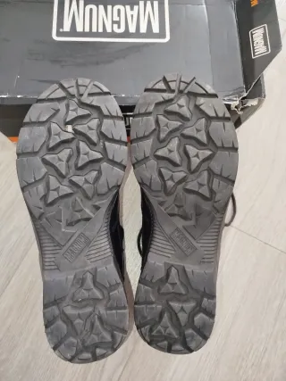 Zapatos Magnum Negros