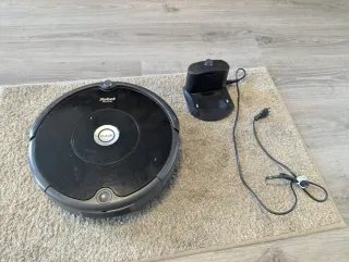 Aspiradora iRobot Roomba 606 Negra.
