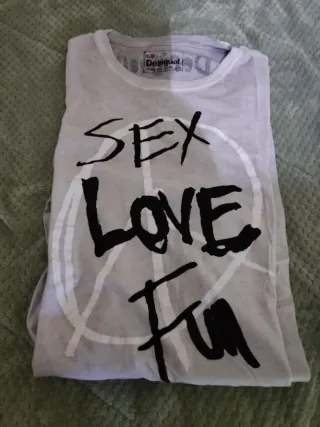 Camiseta Desigual Sex Love Fun Talla L