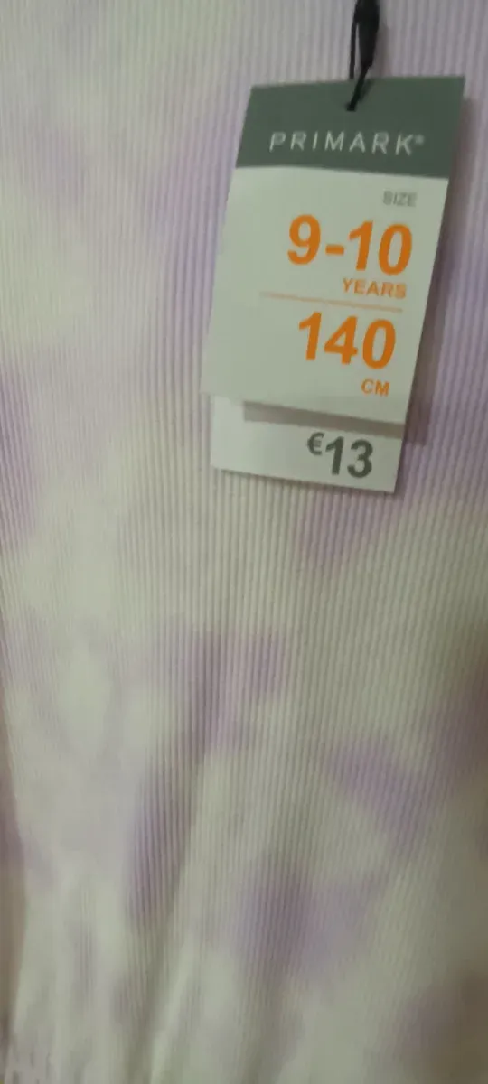 Sudadera tie-dye morada y blanca