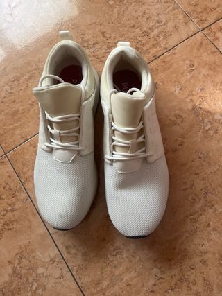 Zapatillas deportivas blancas