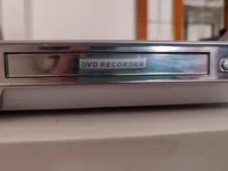 Reproductor Grabador DVD Airis L105C