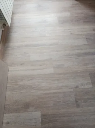 Suelo Laminado Roble Khaki AC5 8mm de Kronospan