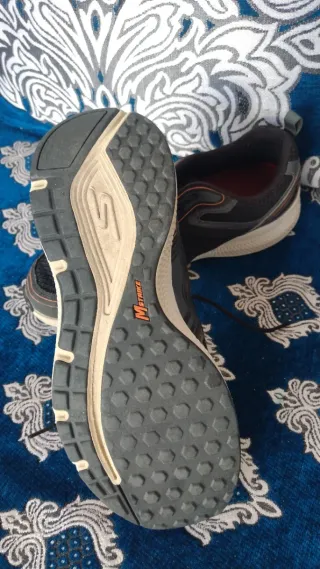 Zapatillas Skechers Goga Max Negro/Gris